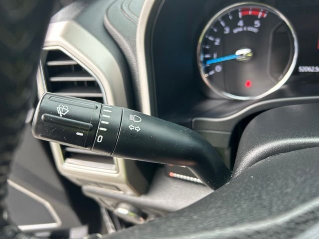 Used 2020 Black Metallic Ford Lariat image 34