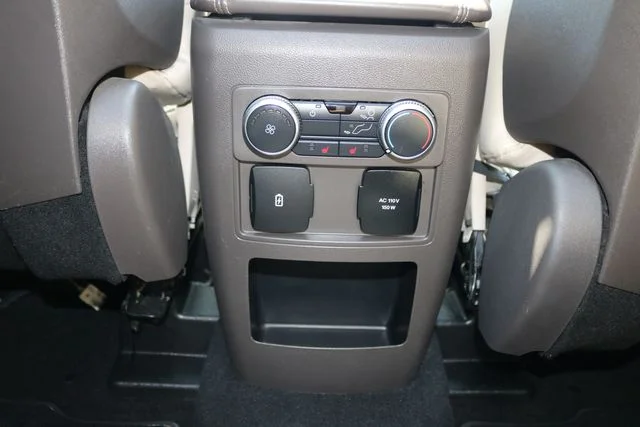 Used 2020 White Metallic Ford Platinum image 20