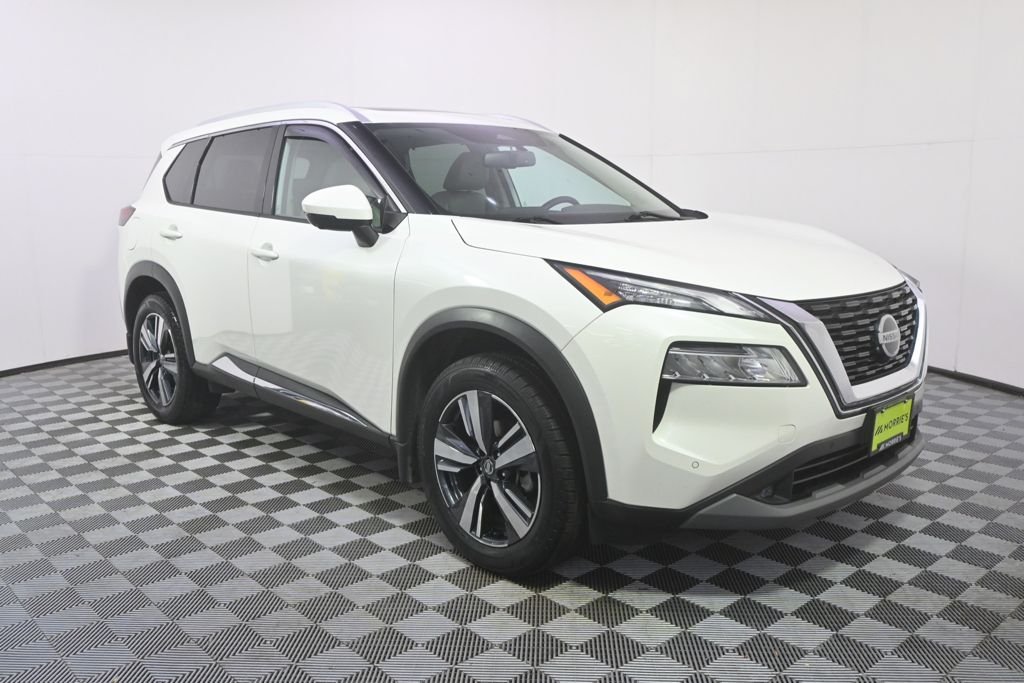 Used 2021 Pearl White Nissan SL image 8
