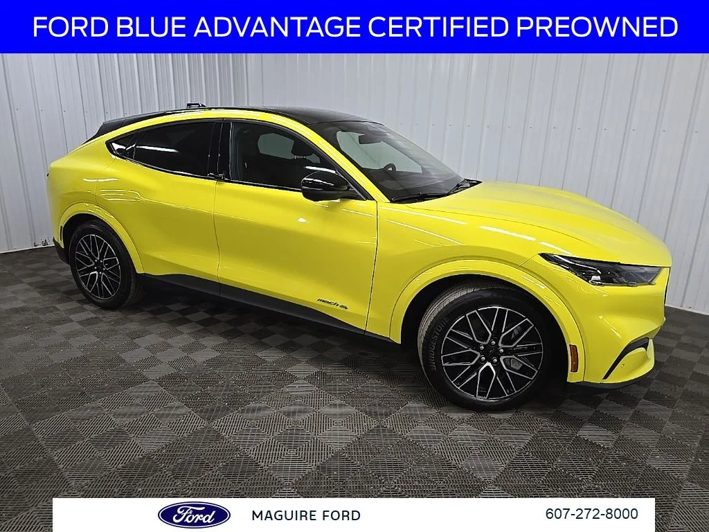2025 Ford Mustang-Mach-e Premium's photo