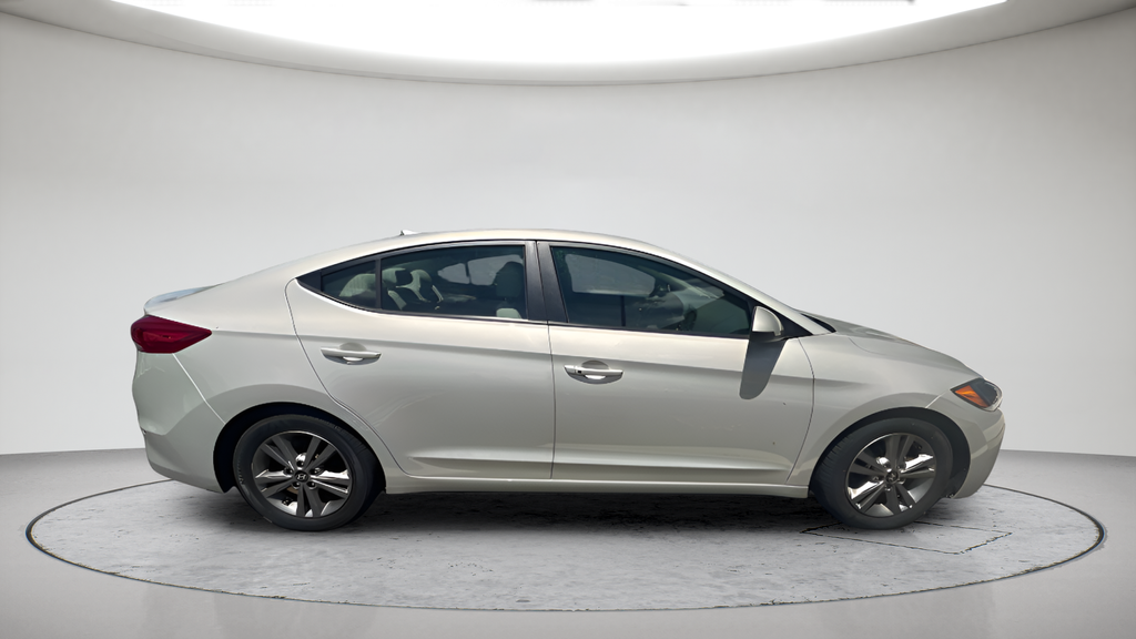 Used 2017 Mineral Beige Hyundai Value Edition image 3