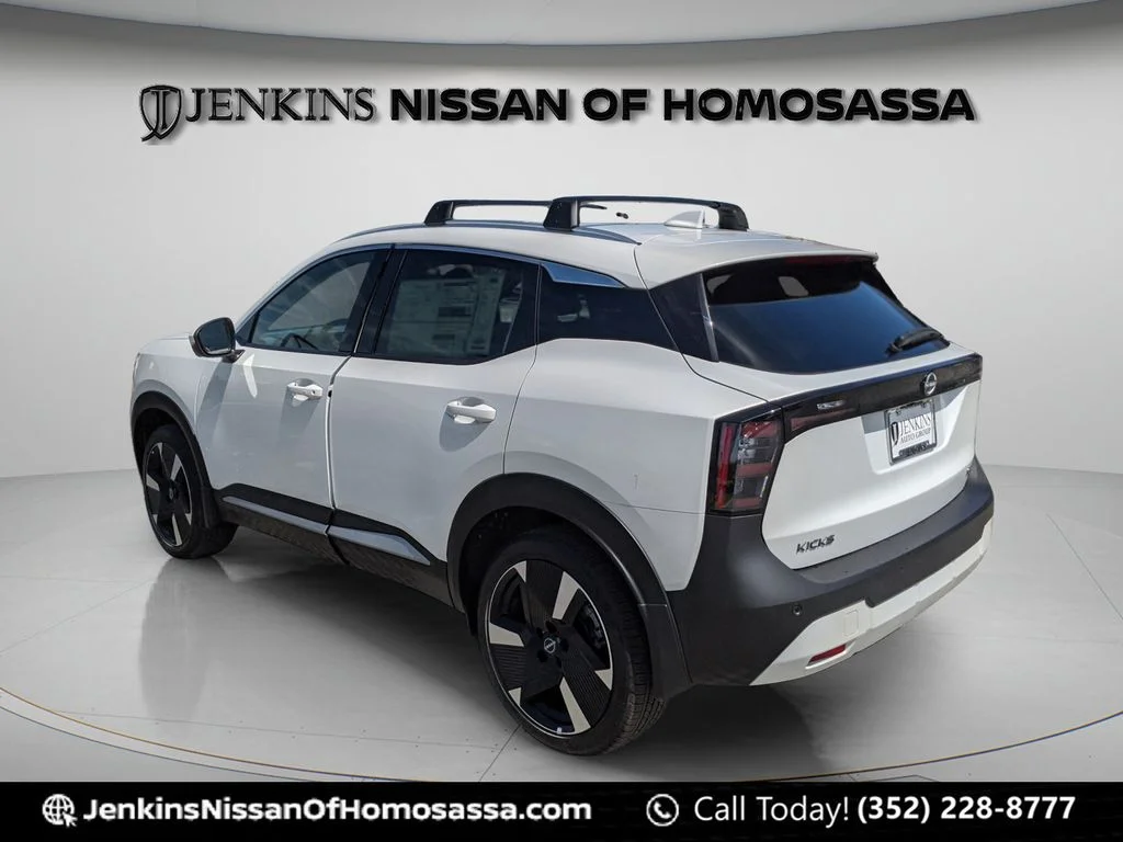 Used 2025 White Nissan SR image 6