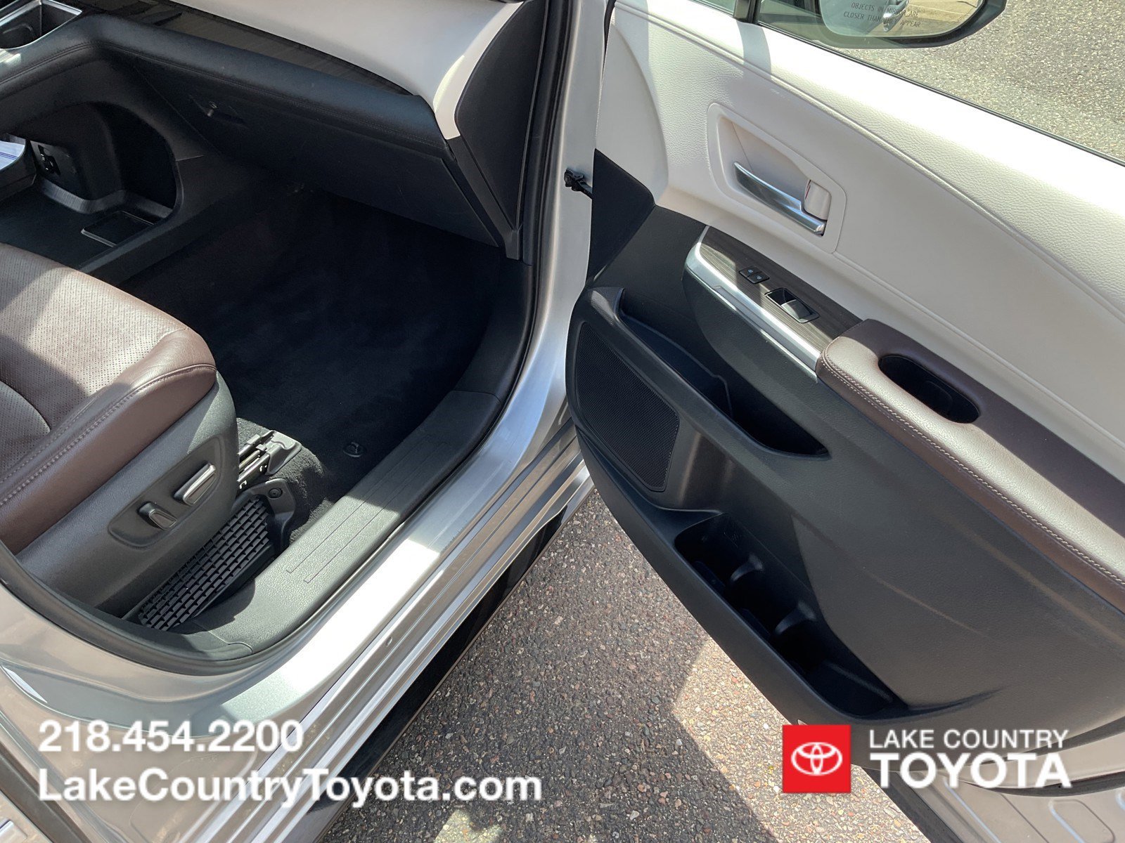 Used 2022 Silver Toyota Platinum image 20