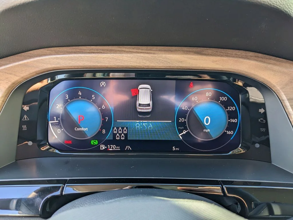 New 2026 White/off-white Volkswagen SE w/Technology image 27