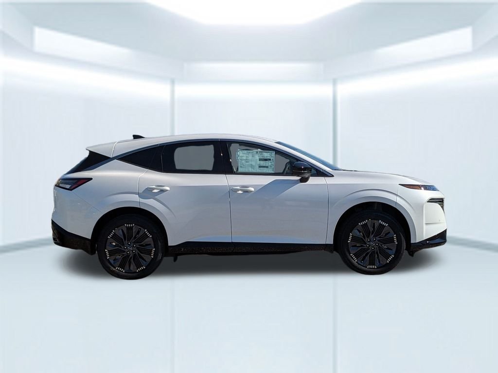 New 2026 White Nissan Platinum image 8