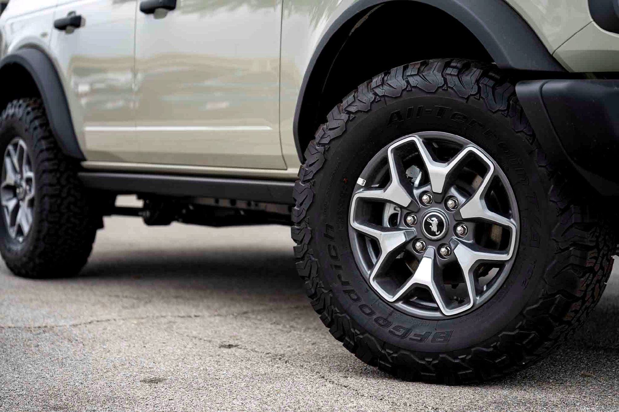 New 2025 Desert Sand Ford Badlands image 2