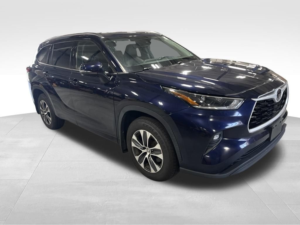 Used 2021  Toyota XLE image 22