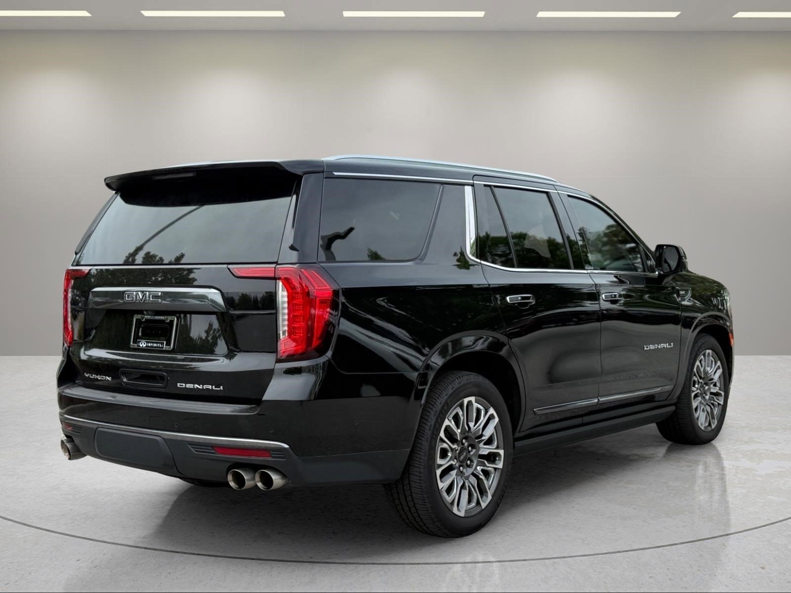 Used 2023 Onyx Black GMC Denali Ultimate image 5