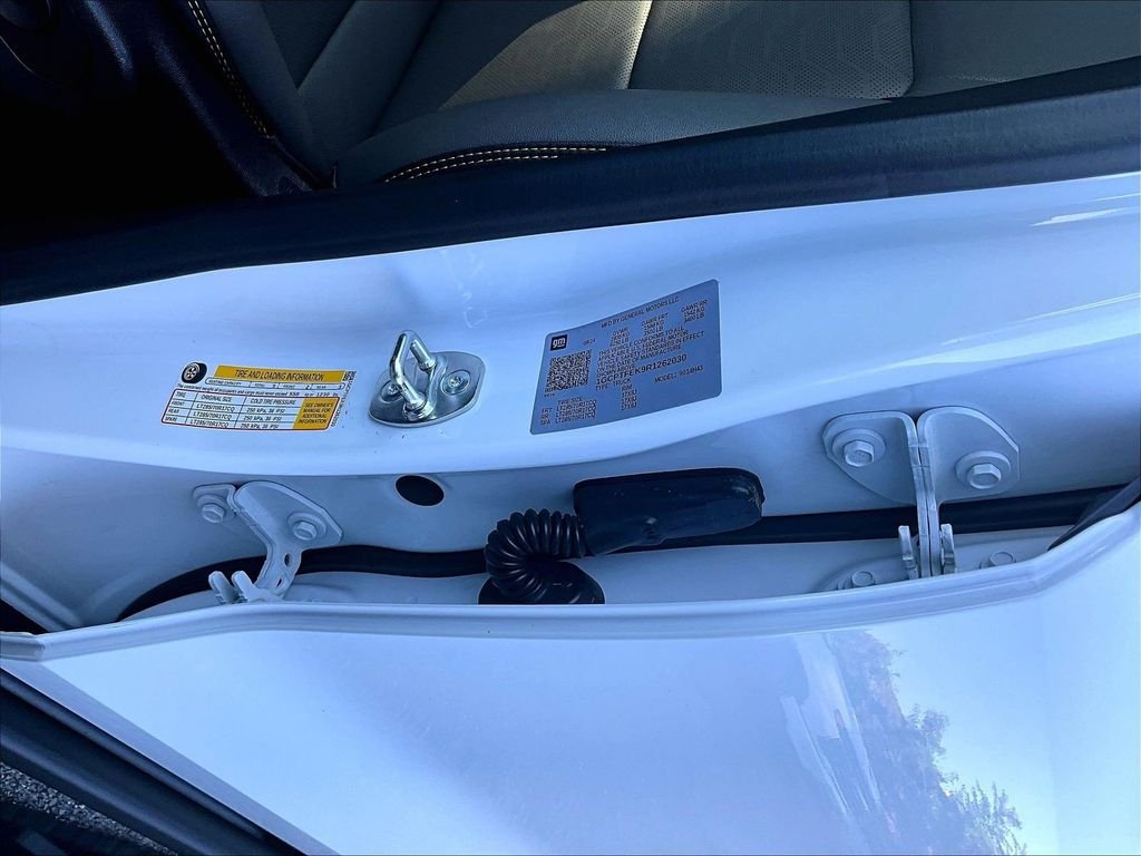 Used 2024 White Chevrolet ZR2 image 34