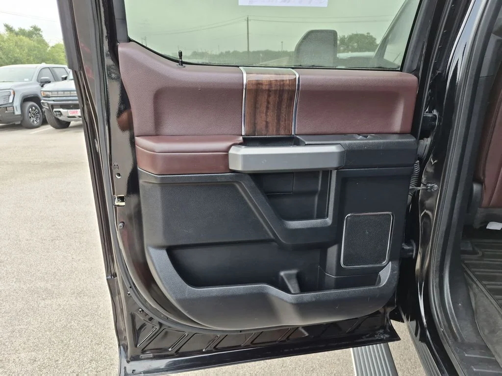 Used 2017 Black Ford Platinum image 35