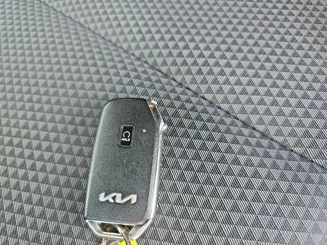 Used 2024 Black Kia S image 34