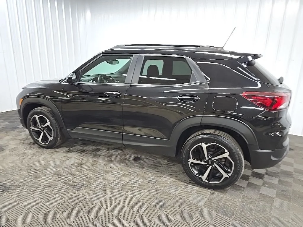 Used 2021 Black Chevrolet RS image 4
