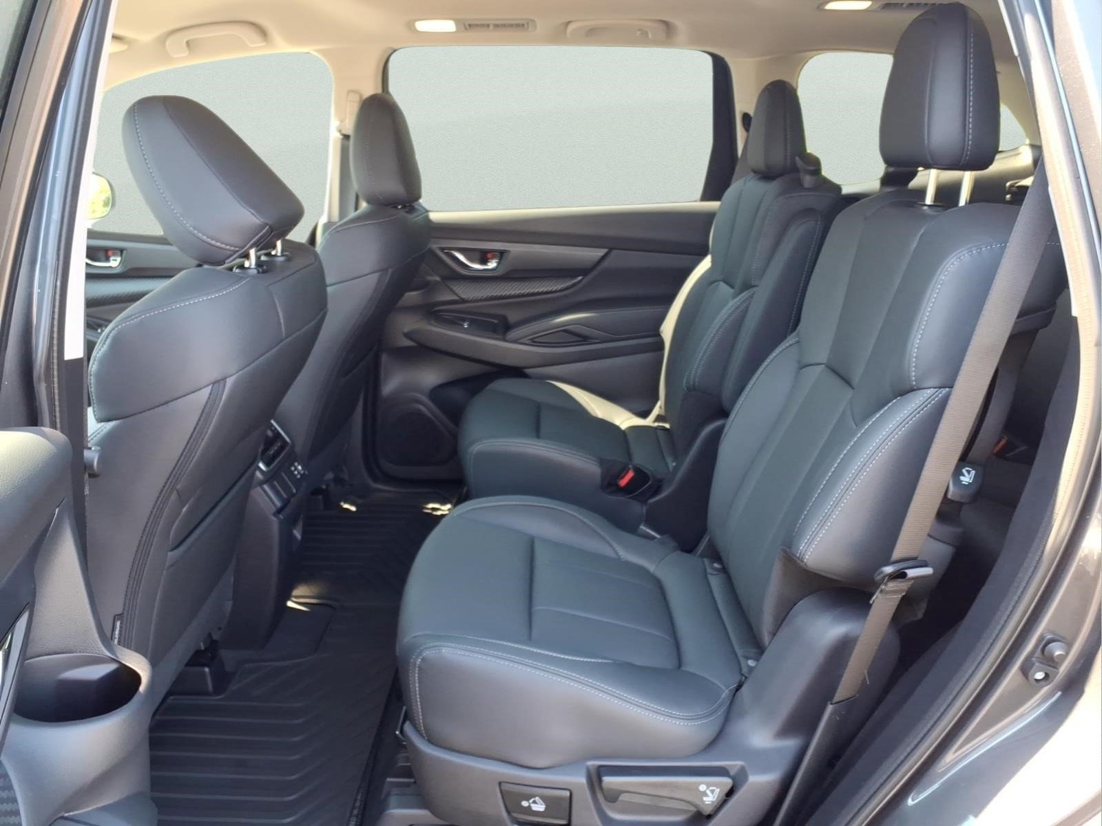 New 2027 MAGNETITE GRAY METALLIC Subaru Premium 7-Passenger image 7