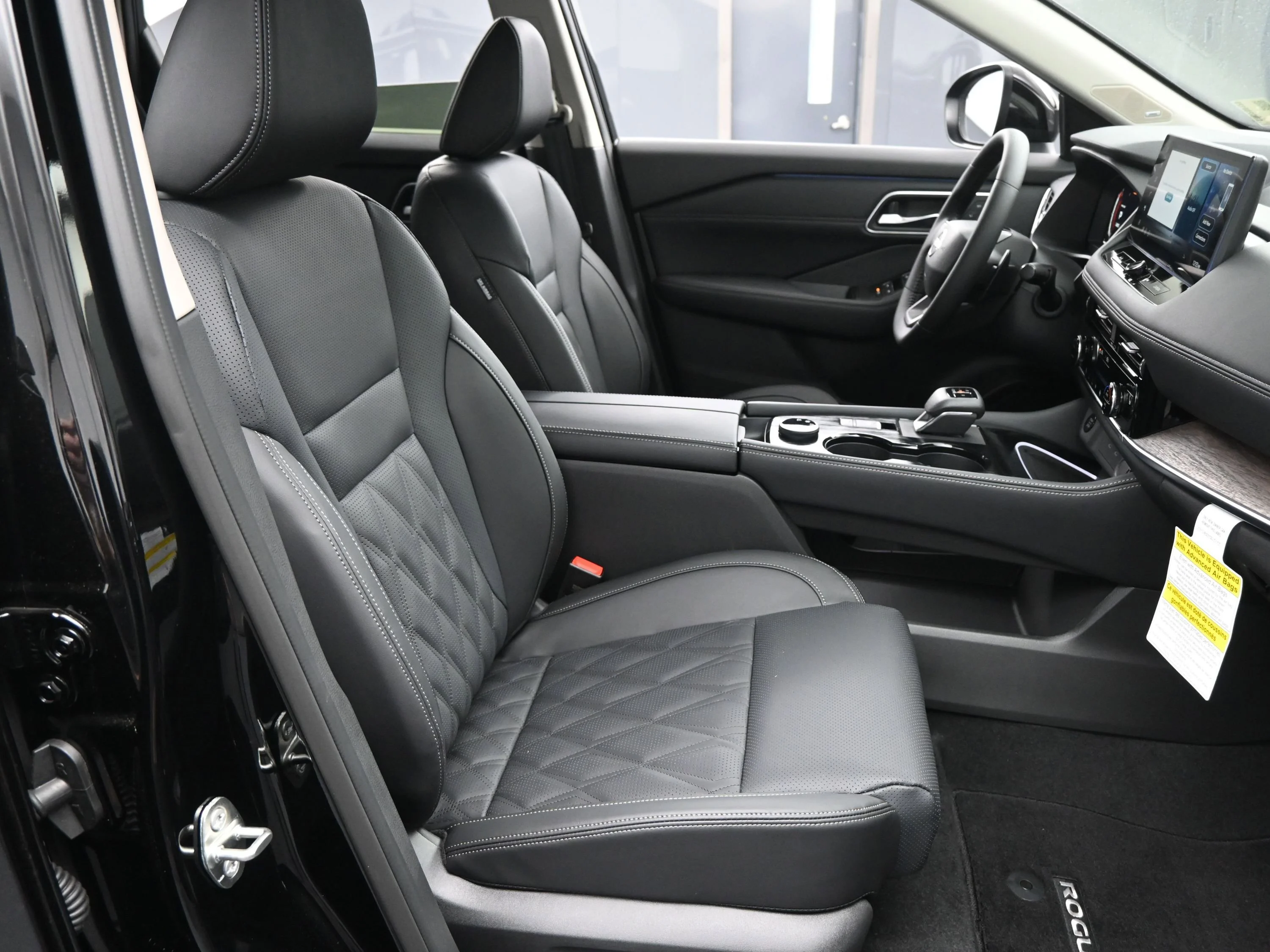 New 2026 Super Black Nissan Platinum image 14