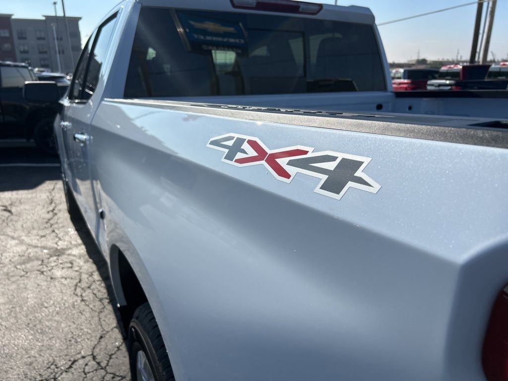 2026 Chevrolet Silverado 1500 LTZ - Photo 15