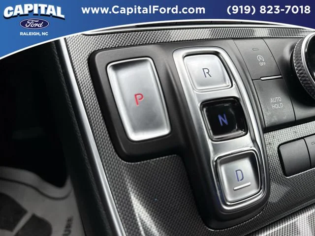 Used 2023 White Hyundai SEL image 30
