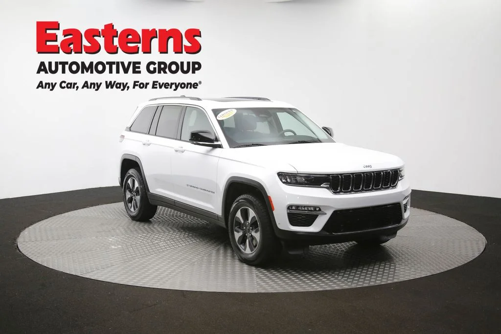 Used 2022 White Jeep 4xe image 53