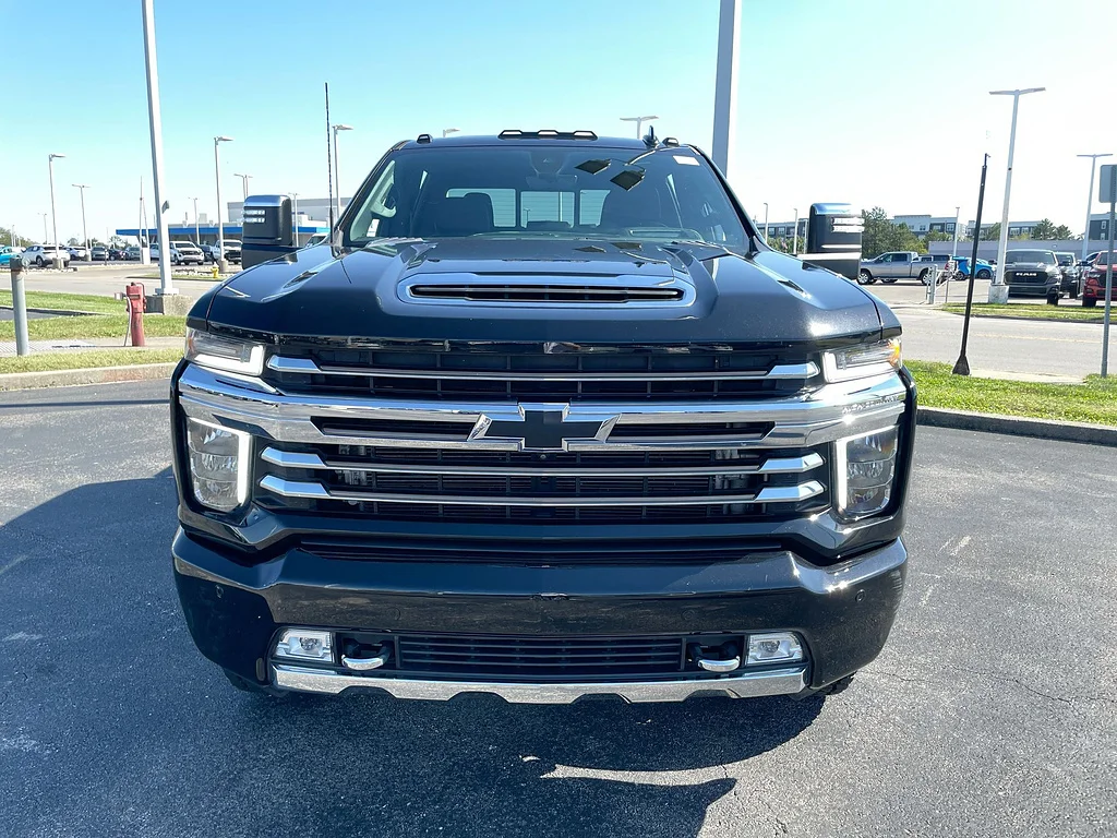 Used 2022 Black Chevrolet High Country image 32
