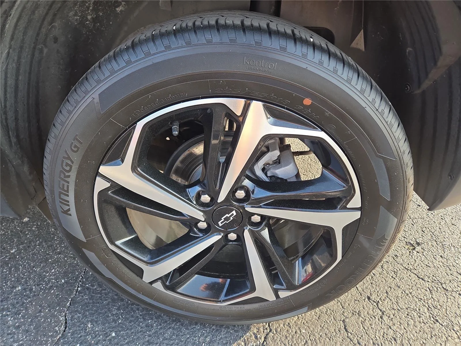 Used 2023 Sterling Gray Metallic Chevrolet RS image 24