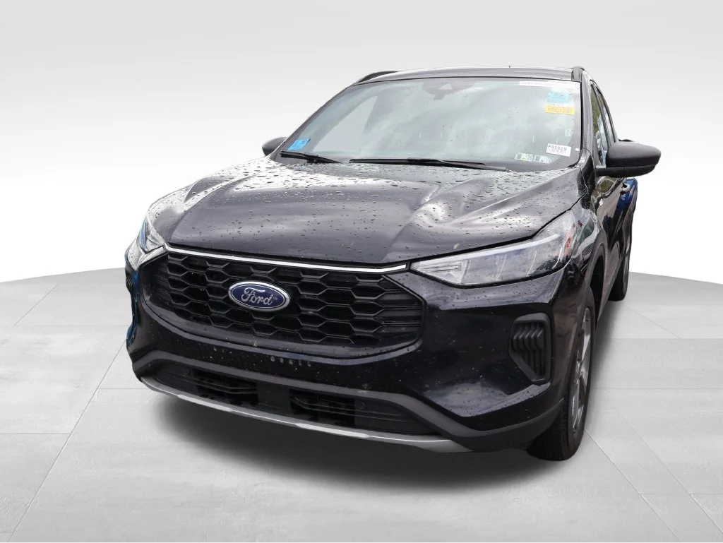 Used 2025 Black Metallic Ford ST-Line image 3