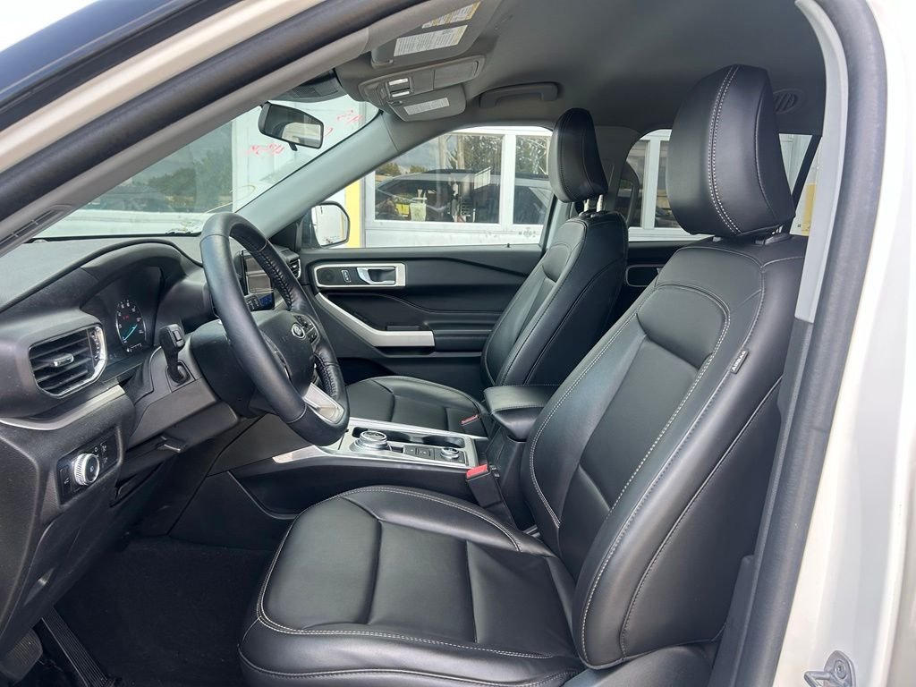 Used 2022 White Ford XLT image 12