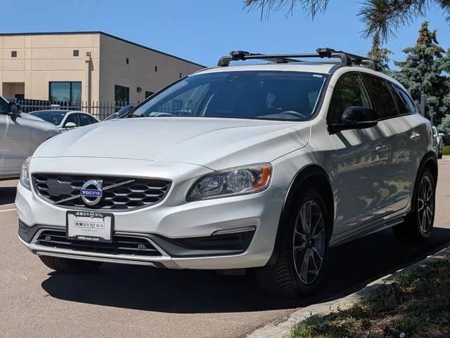 Used 2016 Crystal White Pearl Volvo T5 image 5