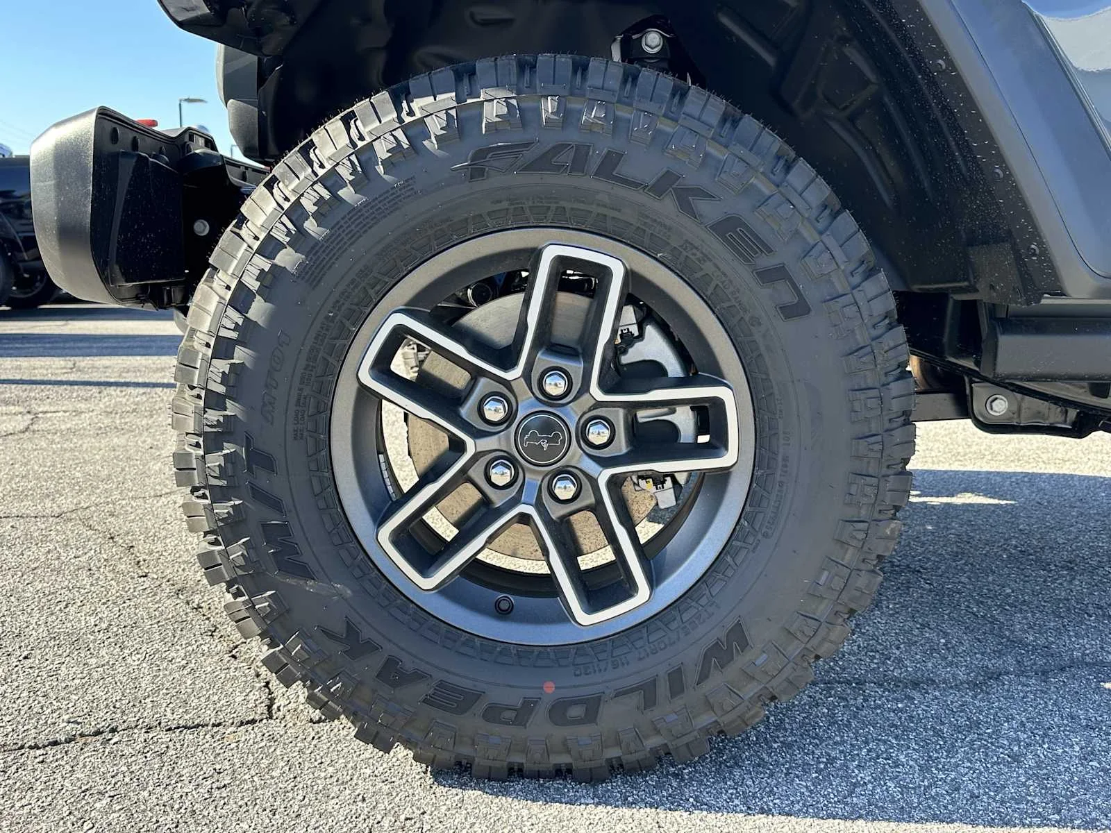 New 2026 Anvil Clear-Coat Exterior Paint Jeep Mojave image 11
