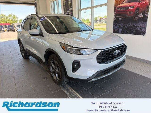 Used 2025 Silver Ford ST-Line Select image 1