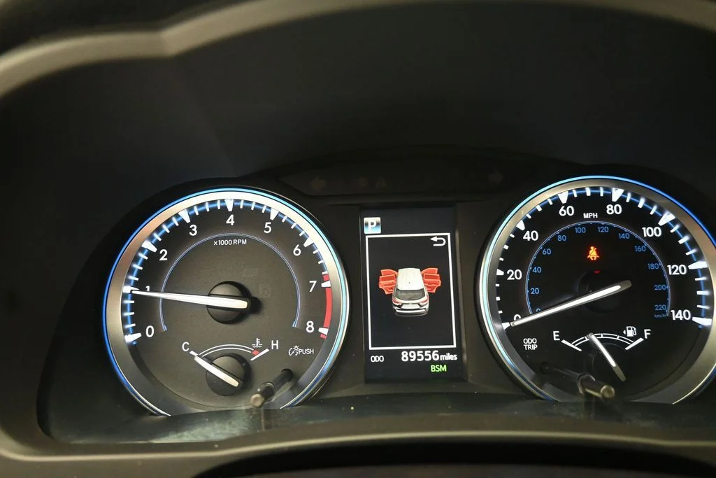 Used 2019 Gray Toyota XLE image 18