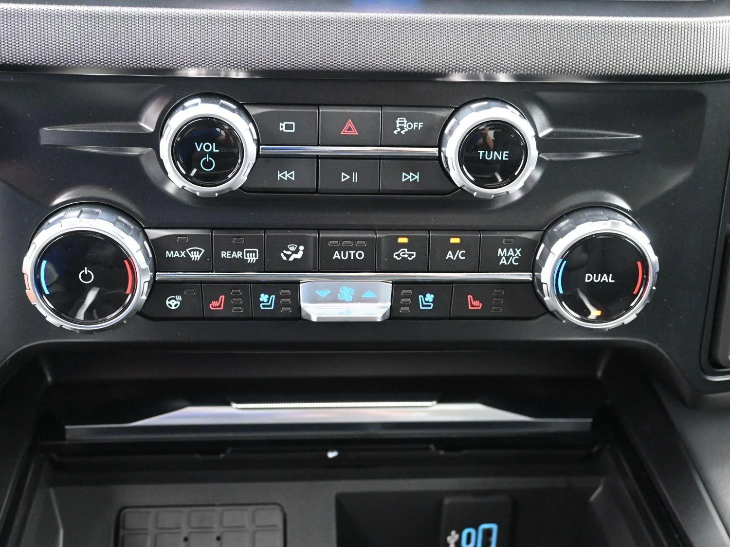 2026 Ford F-250 Super Duty Platinum - Photo 34
