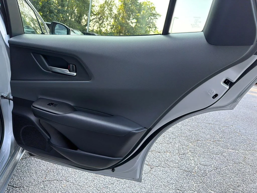 Used 2025  Toyota Limited image 16