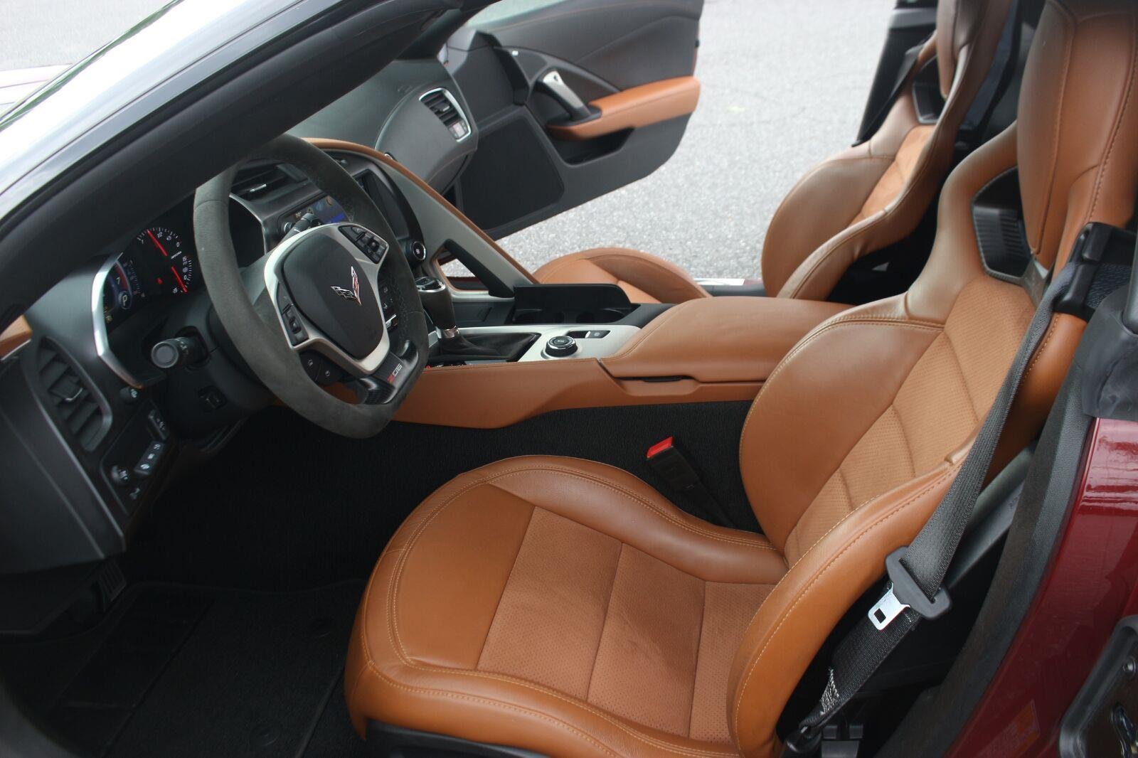 Used 2019 LONG BEACH RED METALLIC TINTCOAT Chevrolet Z06 2LZ image 16