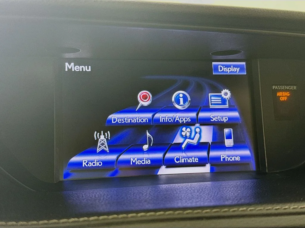 Used 2013 White Lexus 350 image 18