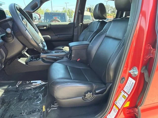 Used 2018 Inferno Red Toyota SR5 image 19