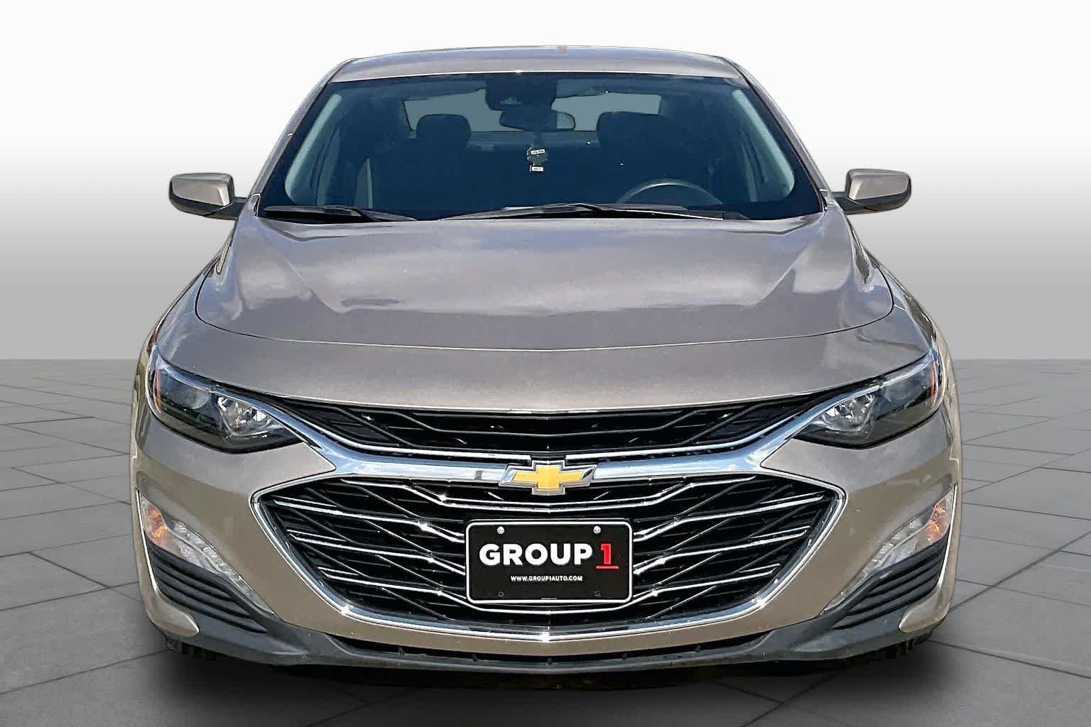 Used 2023 Mineral Gray Metallic Chevrolet LT image 4
