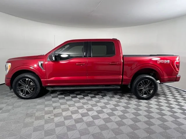 Used 2021 Red Ford XLT image 4