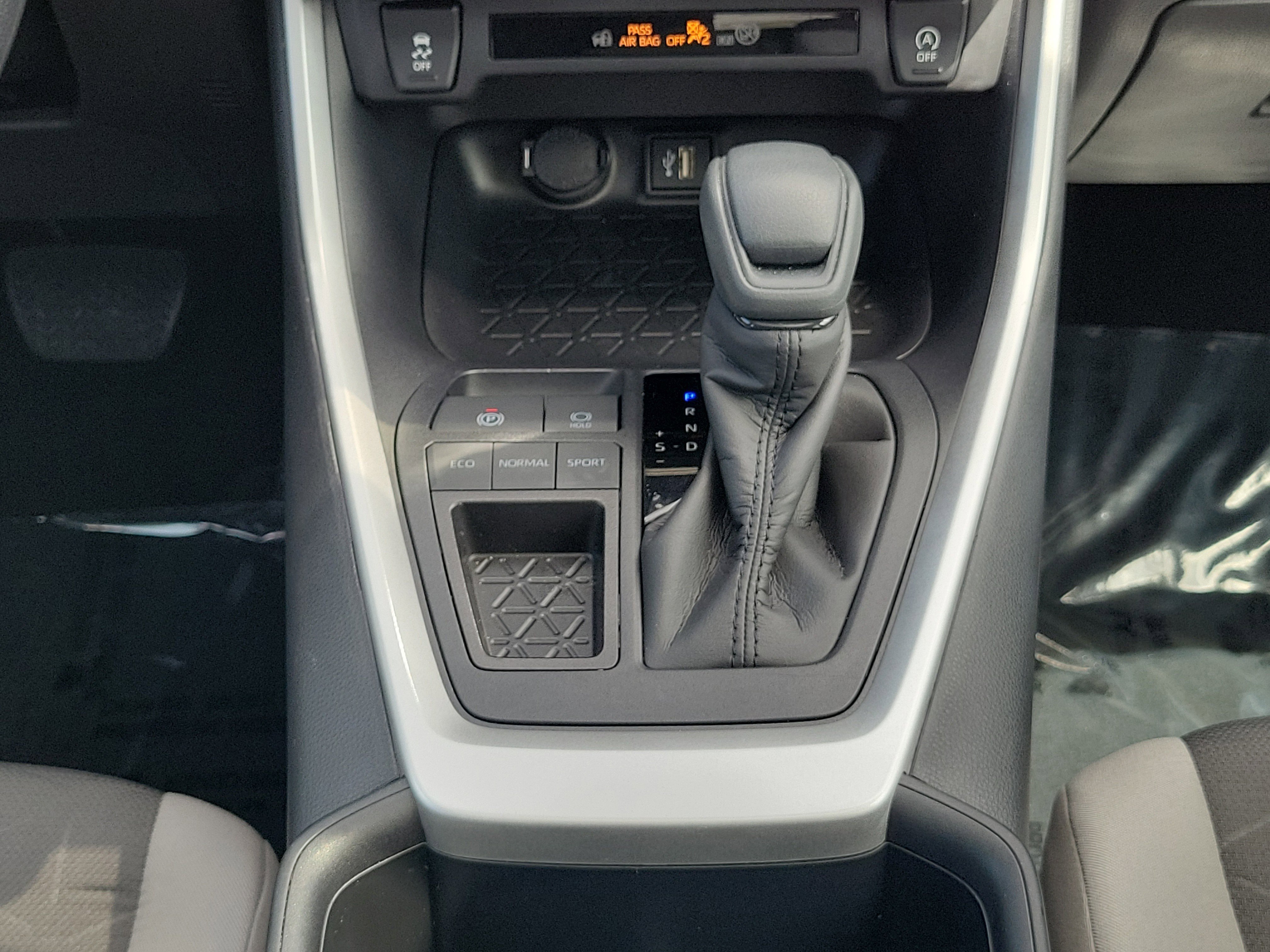 Used 2025 Ice Toyota XLE image 20