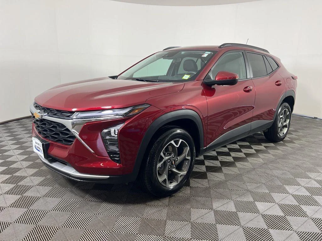 Used 2025 Crimson Chevrolet LT image 27