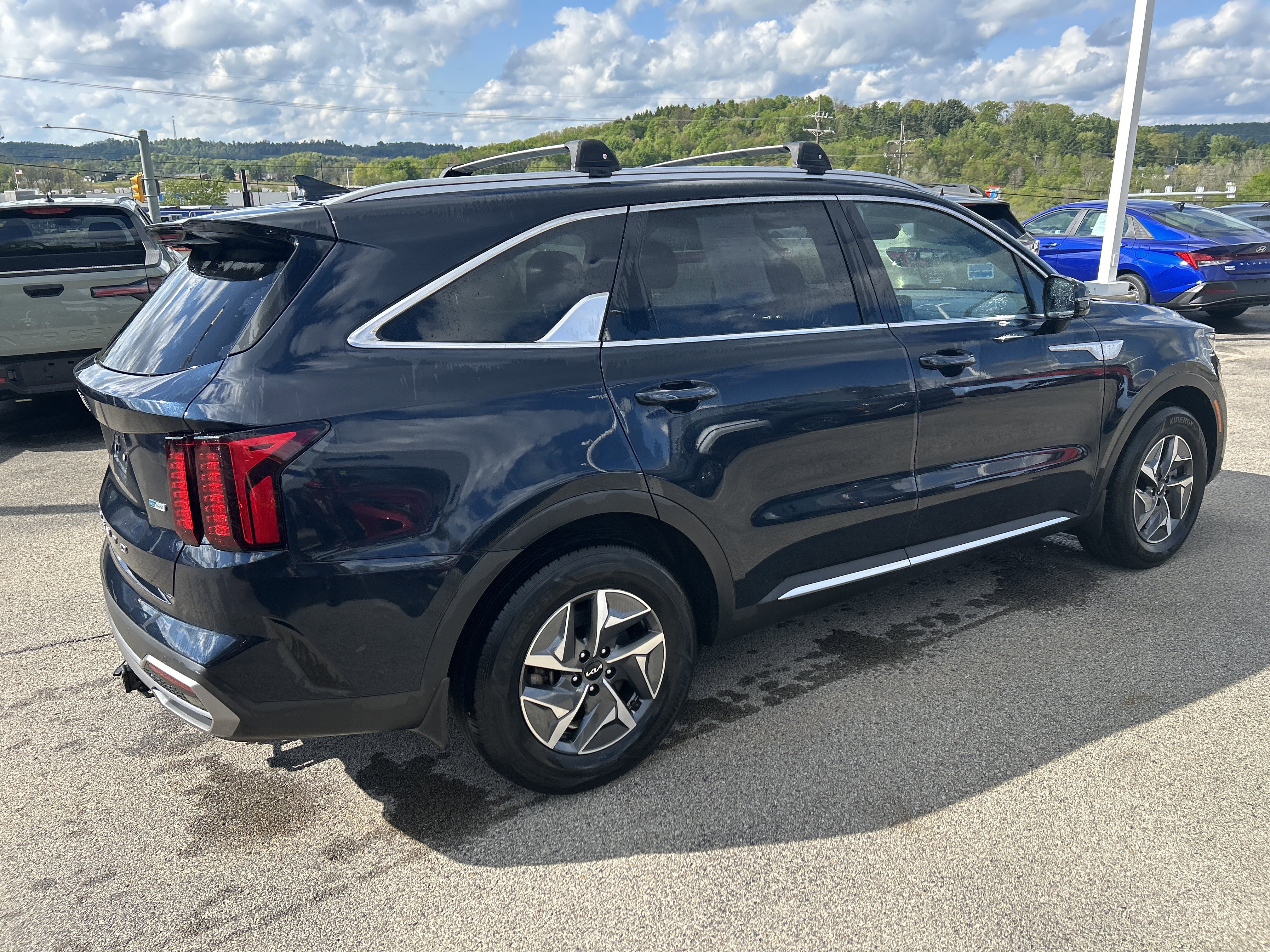 2022 Kia Sorento S Hybrid - Photo 8