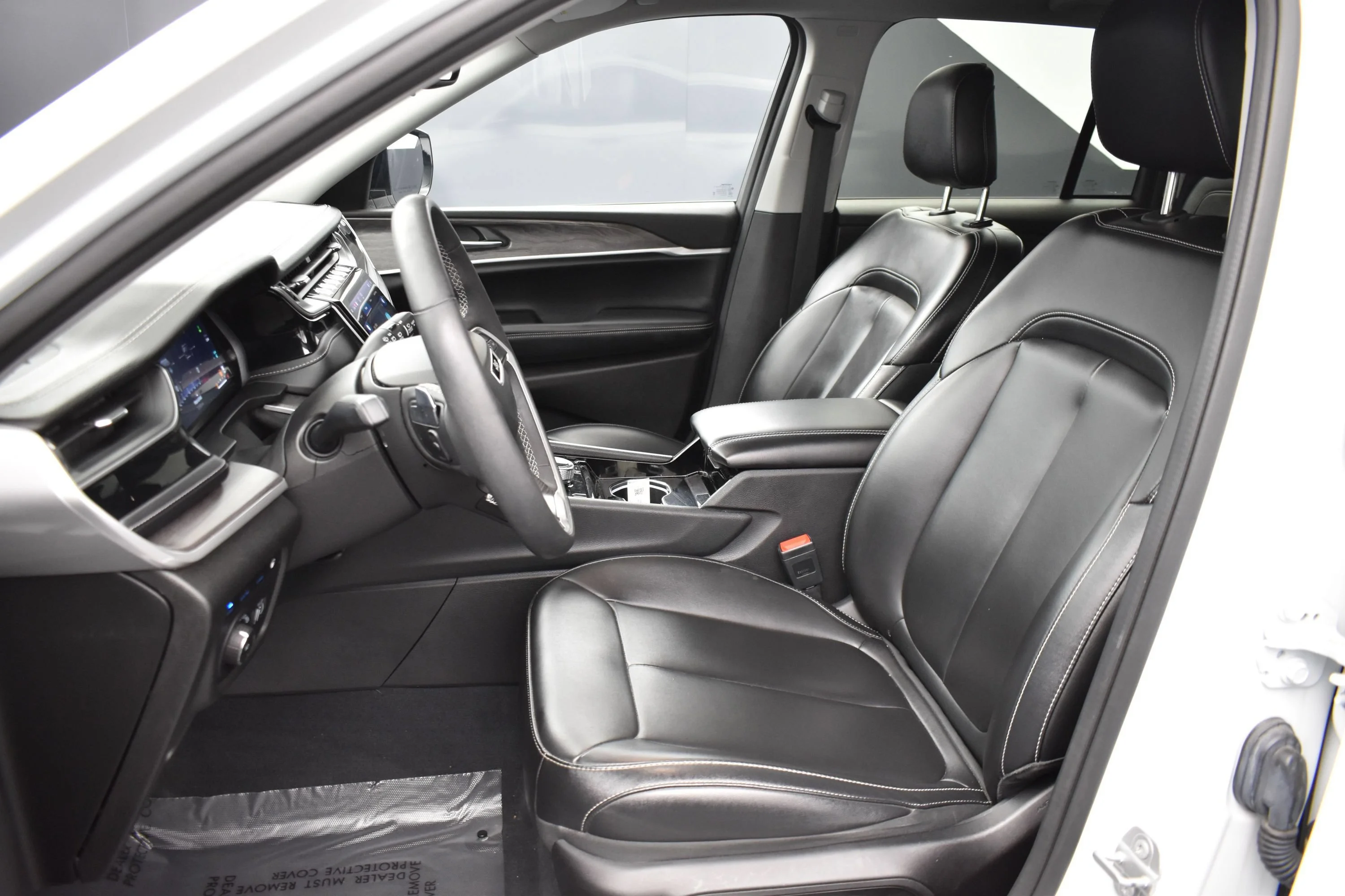 Used 2023 Bright White Clearcoat Jeep  image 11