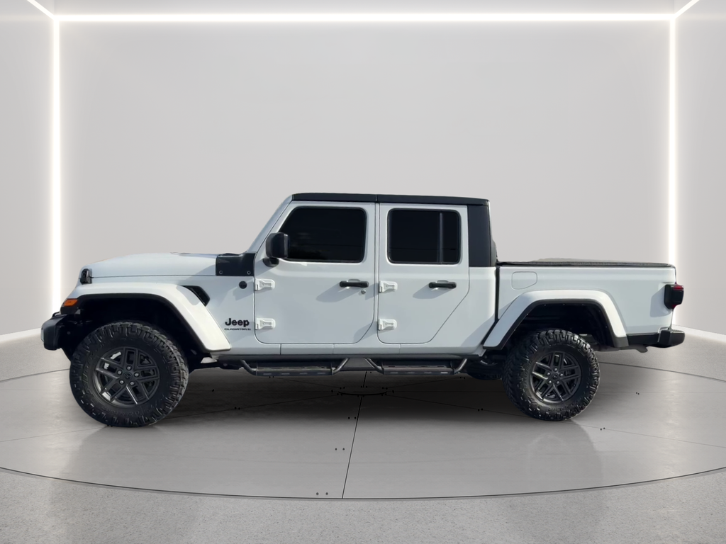 Used 2024 Bright White Clearcoat Jeep Sport S image 8