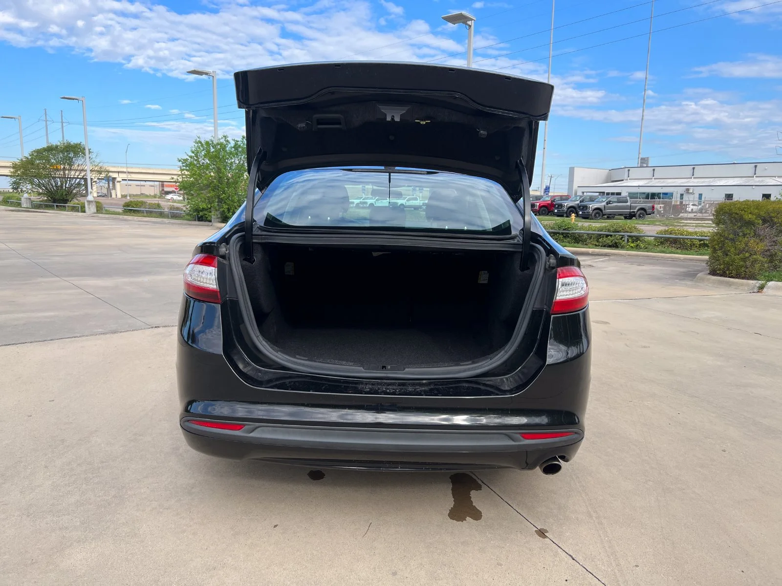 Used 2014 Black Ford SE image 4