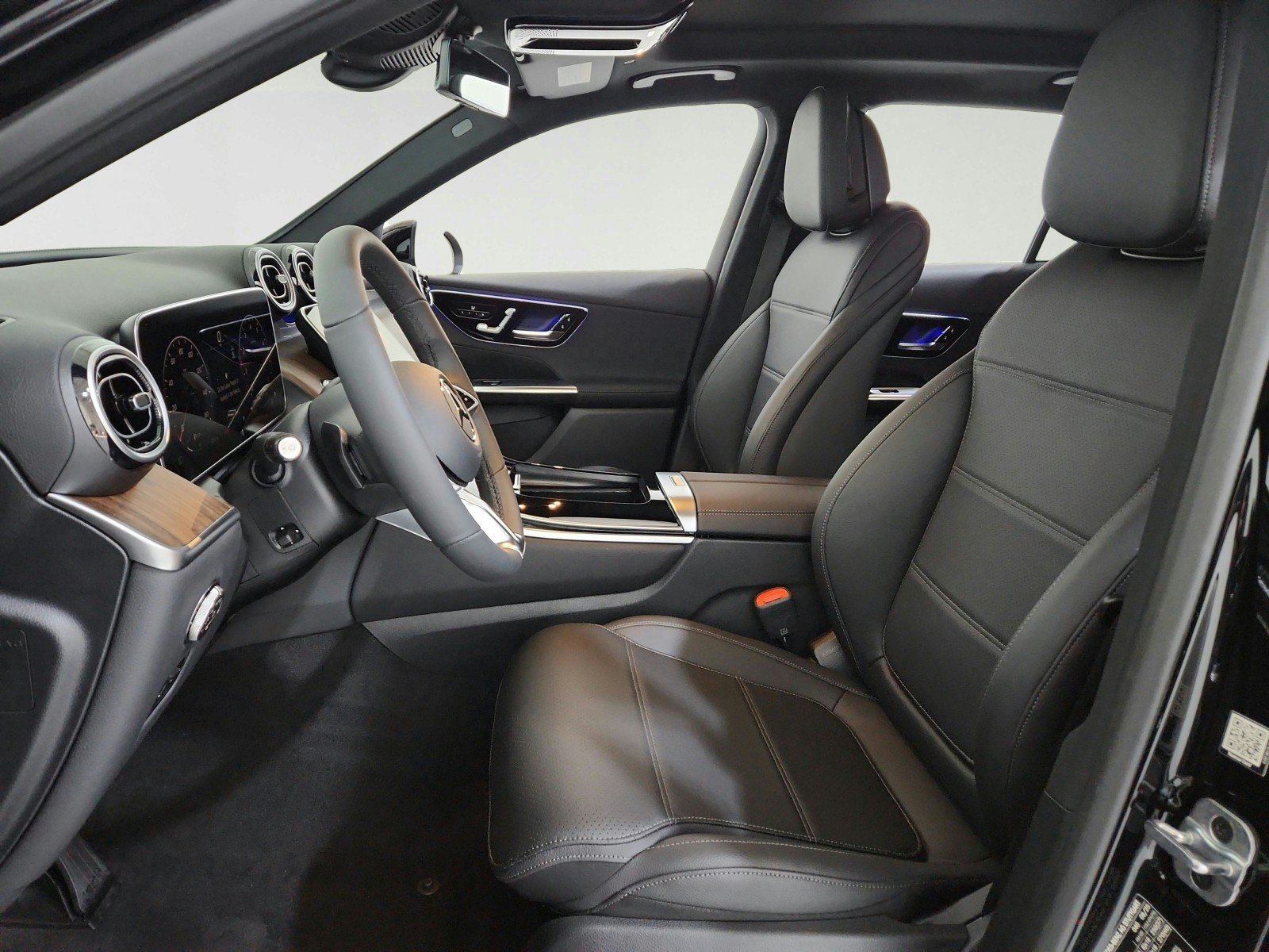 Certified Used 2026 Black Mercedes-Benz GLC 300 image 17