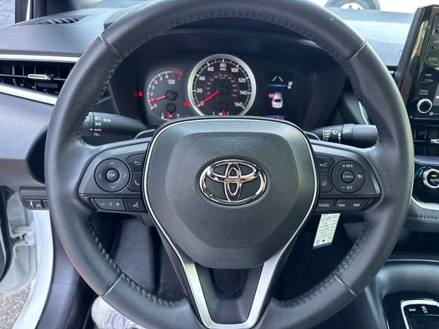 Used 2022 White Toyota SE image 20