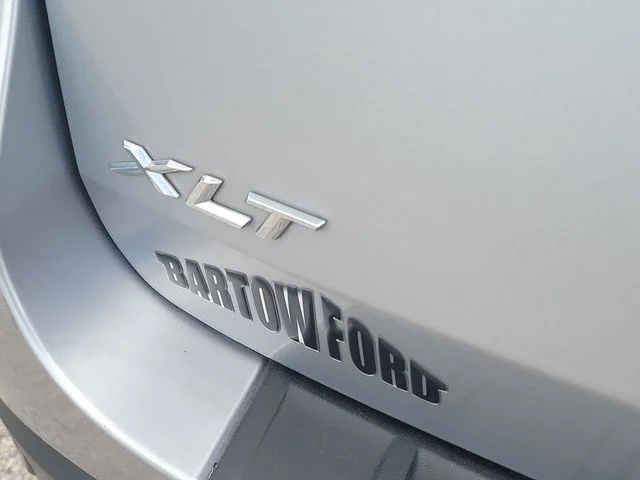 Used 2023 Silver Ford XLT image 9