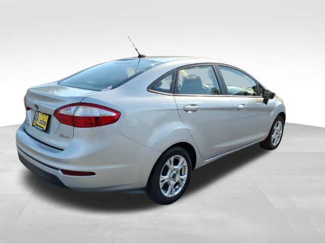 Used 2014 Silver Ford SE image 12