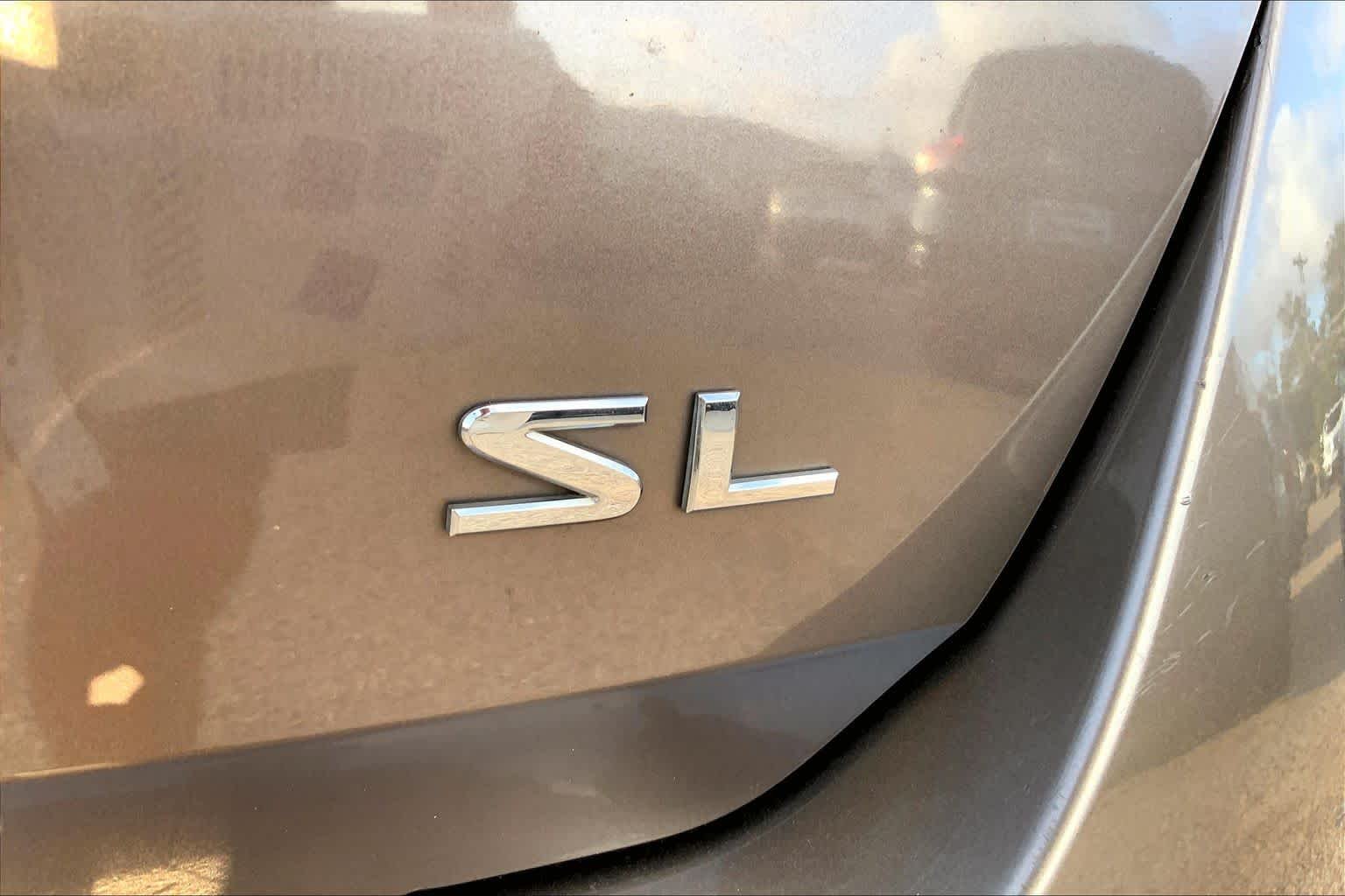 Used 2012 Tinted Bronze Metallic Nissan SL image 9