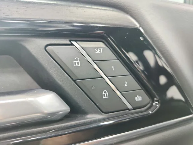 Used 2025 White GMC Denali image 22