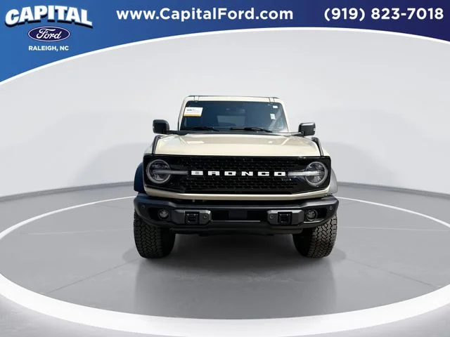 Used 2025 Beige Ford Badlands image 3