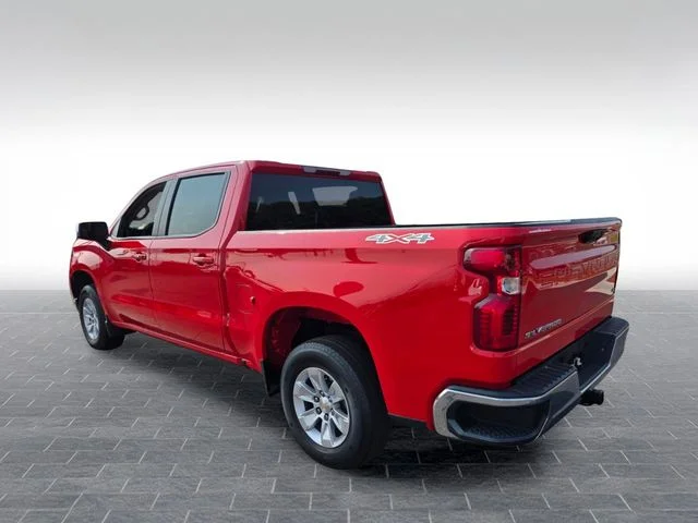 Used 2025 Red Chevrolet LT image 5